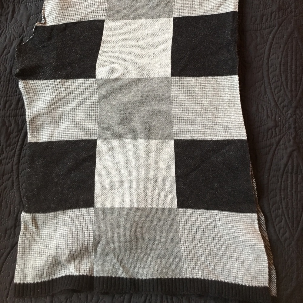 Lulu wrap scarf